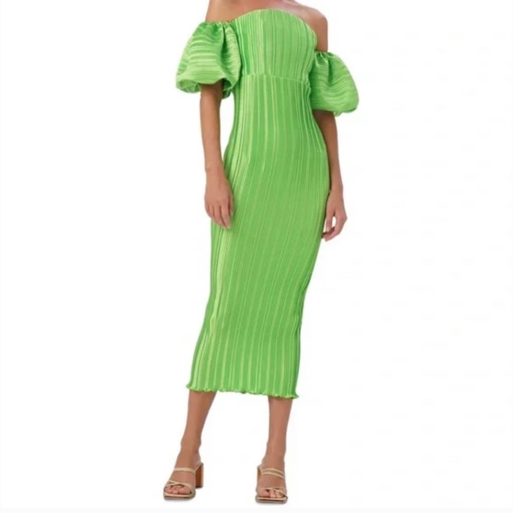 Sirene strapless gown